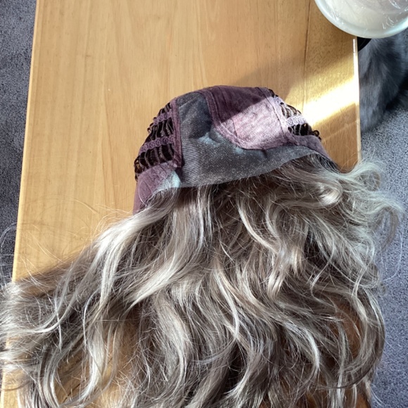 Arrow wig by Ellen Wille…..New with tags attached - Picture 2 of 5